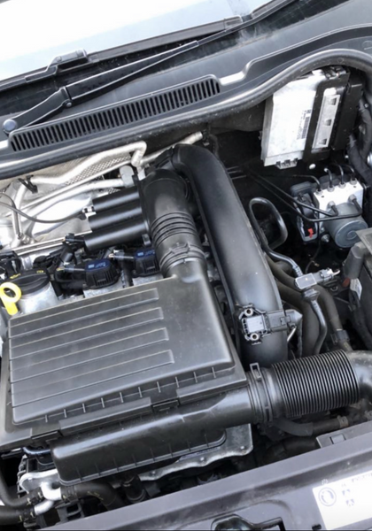 This intake fits the EA211 engine like the photo it comes as a 1.2tsi or a 1.4tsi 